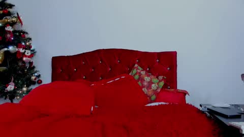 Snapshot of sobigcurvy44 chatting on January 2, 2025, 9:50 pm leidy online show from January 2, 2025, 9:50 pm