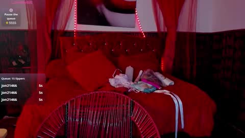 Snapshot of sobigcurvy44 chatting on October 21, 2025, 3:18 am leidy online show from October 21, 2025, 3:18 am