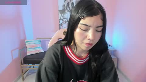 soffi_x online show from April 29, 2026, 9:35 am