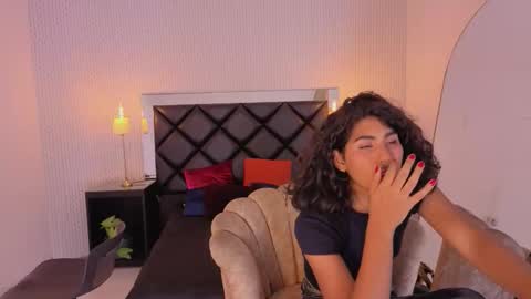 Snapshot of soffiene chatting on February 28, 2026, 4:13 am yoki online show from February 28, 2026, 4:13 am