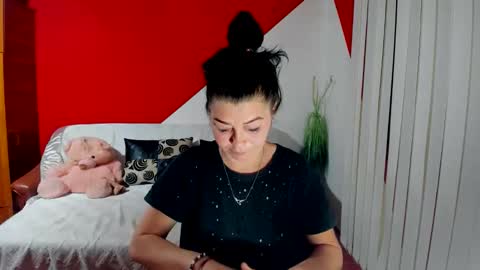 Soffy online show from September 26, 2025, 3:32 am