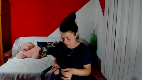 Soffy online show from September 29, 2025, 4:17 am