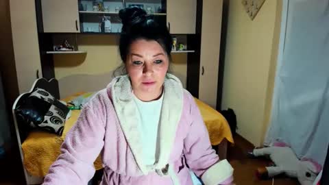 Soffy online show from February 18, 2026, 5:03 am