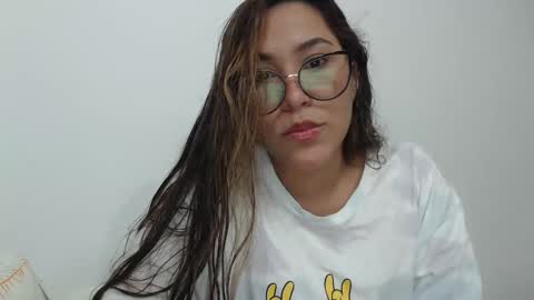 Snapshot of sofi4__ chatting on February 22, 2025, 4:40 am sofi online show from February 22, 2025, 4:40 am