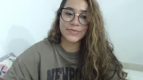 Snapshot of sofi4__ chatting on February 28, 2025, 9:04 am sofi online show from February 28, 2025, 9:04 am
