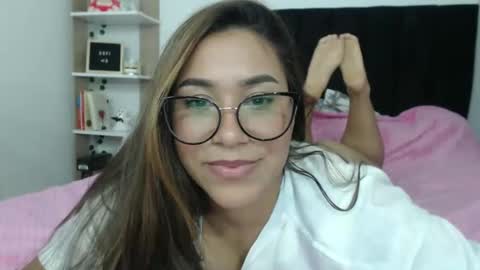 Snapshot of sofi4__ chatting on March 11, 2025, 9:02 am sofi online show from March 11, 2025, 9:02 am