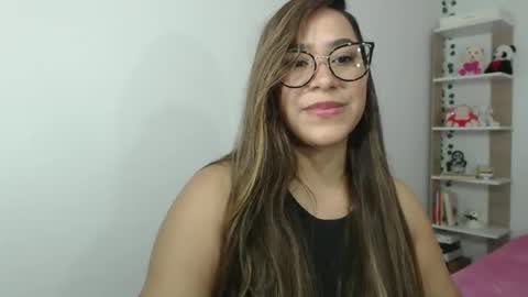 Snapshot of sofi4__ chatting on March 12, 2025, 4:08 am sofi online show from March 12, 2025, 4:08 am