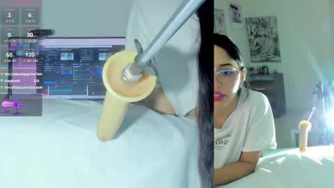 Snapshot of sofi__velez_ chatting on May 7, 2026, 6:02 pm Sofi online show from May 7, 2026, 6:02 pm