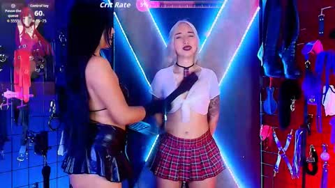 Charlotte and cloe online show from February 19, 2026, 9:22 pm