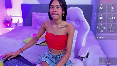 Snapshot of sofi_little2 chatting on January 18, 2026, 6:23 pm Sofia online show from January 18, 2026, 6:23 pm