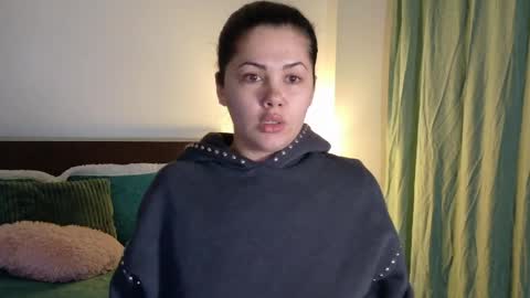 sofi moon26 online show from April 7, 2026, 8:42 pm