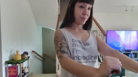 Sofi Mora online show from February 1, 2026, 11:53 am