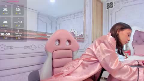       online show from September 26, 2025, 7:07 pm