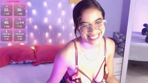 sofi smith online show from December 11, 2024, 8:28 pm