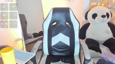 sofi smith online show from February 1, 2025, 9:40 pm