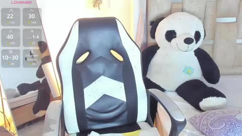 sofi smith online show from February 12, 2025, 1:41 am