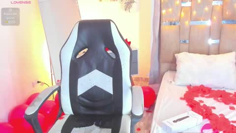 sofi smith online show from February 15, 2025, 11:03 pm