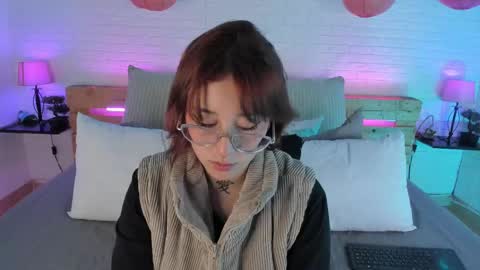 sofi_sp online show from February 19, 2025, 11:38 am