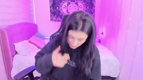Snapshot of sofia018 chatting on October 20, 2025, 12:49 pm sofi online show from October 20, 2025, 12:49 pm