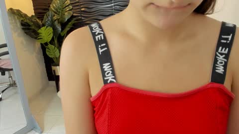 Snapshot of sofia44 chatting on December 7, 2024, 3:41 pm Skarlett online show from December 7, 2024, 3:41 pm