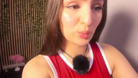 Snapshot of sofia44 chatting on May 31, 2026, 5:53 pm Skarlett online show from May 31, 2026, 5:53 pm