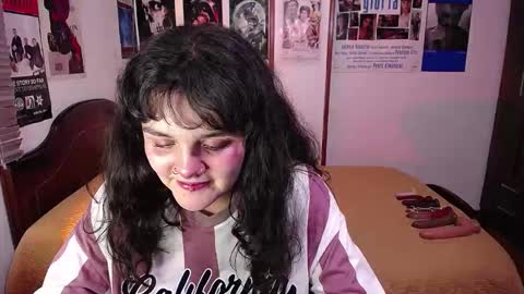 Sofi online show from November 18, 2025, 9:08 pm