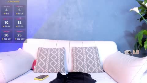 Snapshot of sofia_ebony chatting on December 11, 2024, 1:17 pm Sofia online show from December 11, 2024, 1:17 pm