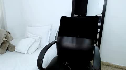 Snapshot of sofia_erotic chatting on December 9, 2024, 4:15 pm sofia Ill be back on Tuesday June 4. online show from December 9, 2024, 4:15 pm