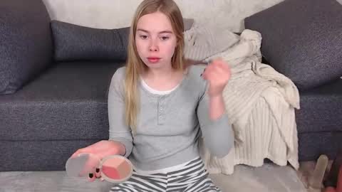 Sofia here online show from May 21, 2026, 12:06 am