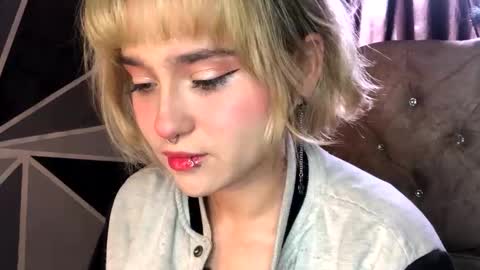 Sofia Jimenez online show from October 19, 2025, 7:14 pm