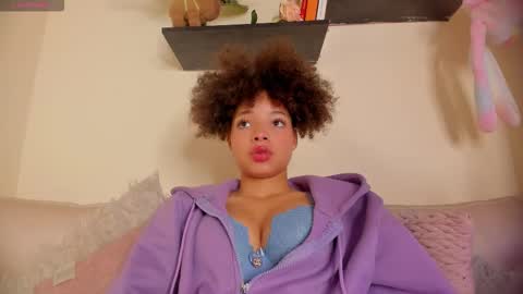 S O F I A  online show from March 6, 2026, 5:09 pm