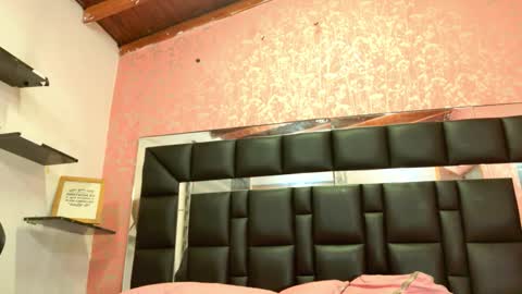 Sofia online show from November 11, 2025, 3:06 am