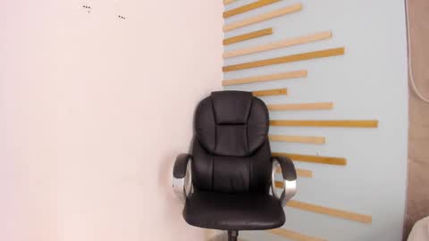 SOFIA online show from December 5, 2024, 8:11 pm