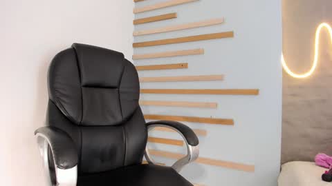 SOFIA online show from December 7, 2024, 11:12 pm