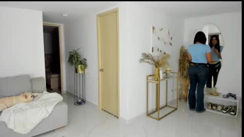 sofia_rivers_ online show from October 4, 2025, 11:25 pm