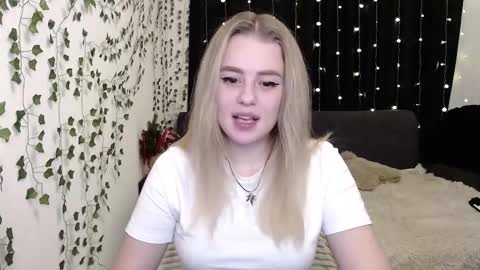 Snapshot of sofia_rosemary chatting on January 5, 2025, 12:31 pm sofia_rosemary online show from January 5, 2025, 12:31 pm
