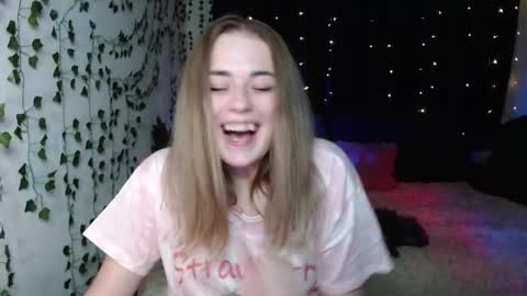Snapshot of sofia_rosemary chatting on September 9, 2025, 5:56 pm sofia_rosemary online show from September 9, 2025, 5:56 pm