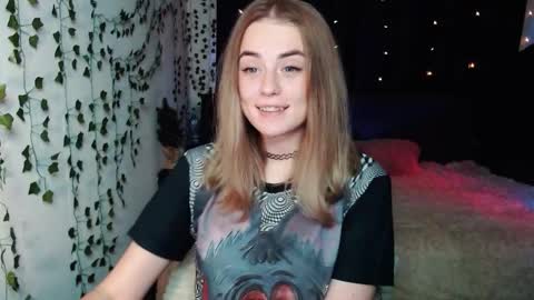 Snapshot of sofia_rosemary chatting on September 11, 2025, 12:16 pm sofia_rosemary online show from September 11, 2025, 12:16 pm