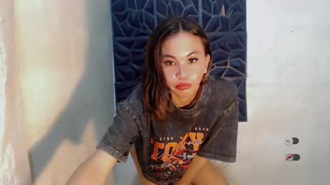 Snapshot of sofia_sweetheart18 chatting on October 25, 2025, 6:35 pm sofia_sweetheart18 online show from October 25, 2025, 6:35 pm