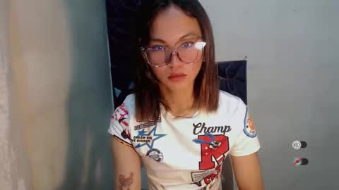 Snapshot of sofia_sweetheart18 chatting on November 11, 2025, 6:52 pm sofia_sweetheart18 online show from November 11, 2025, 6:52 pm