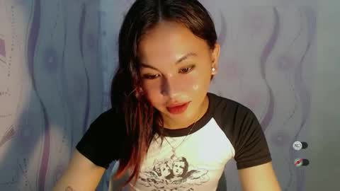 sofia_sweetheart18 online show from January 14, 2026, 2:33 pm