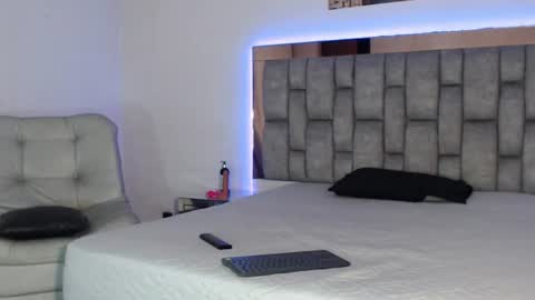 Snapshot of sofia_velez26 chatting on July 3, 2026, 12:06 am sofia_velez26 online show from July 3, 2026, 12:06 am