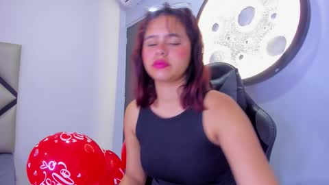 Snapshot of sofia_villareal chatting on February 15, 2026, 12:58 pm Sofa online show from February 15, 2026, 12:58 pm