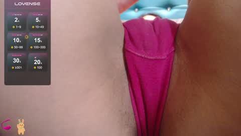 Snapshot of sofia_white3 chatting on January 23, 2025, 2:17 pm Sofa online show from January 23, 2025, 2:17 pm