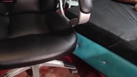 Snapshot of sofia_white3 chatting on February 17, 2025, 11:13 am Sofa online show from February 17, 2025, 11:13 am