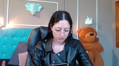 Snapshot of sofia_white3 chatting on October 4, 2025, 11:08 am Sofa online show from October 4, 2025, 11:08 am