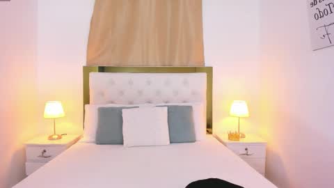 Snapshot of sofiabosch chatting on October 15, 2025, 2:01 am Sara online show from October 15, 2025, 2:01 am