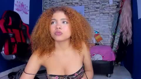 sofiacastillo01 online show from January 24, 2025, 8:11 pm