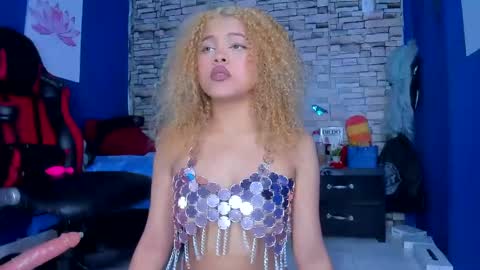 sofiacastillo01 online show from February 23, 2025, 5:18 pm