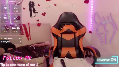 sofiacurvy45 online show from March 11, 2026, 9:32 pm